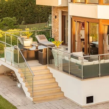 Plagiari Sea View Villa *