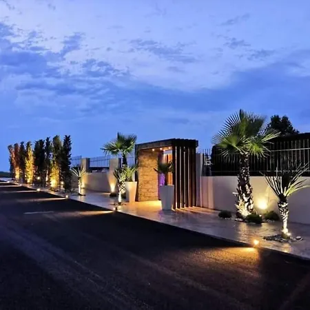 Villa Plagiari Sea View *