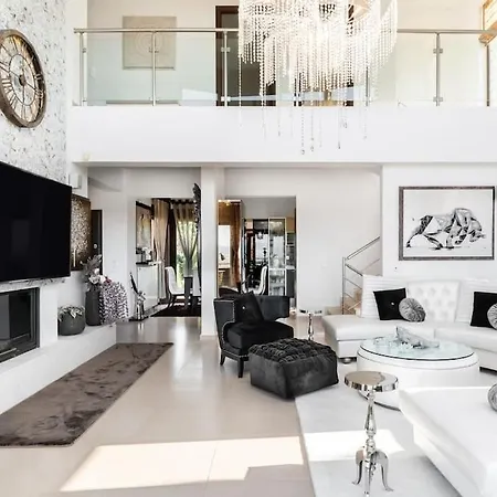Plagiari Sea View Villa *